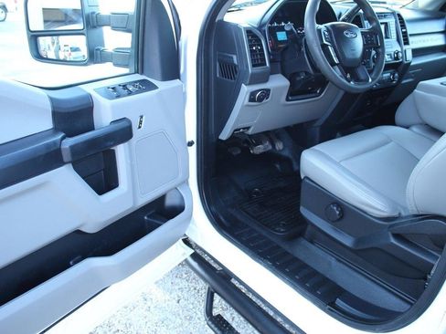Used 2019 Ford F250 XL w/ Power Equipment Group image 16