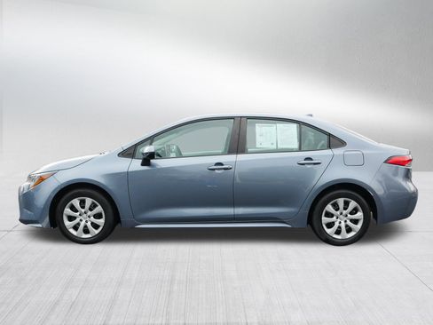 Used 2021 Toyota Corolla LE image 4