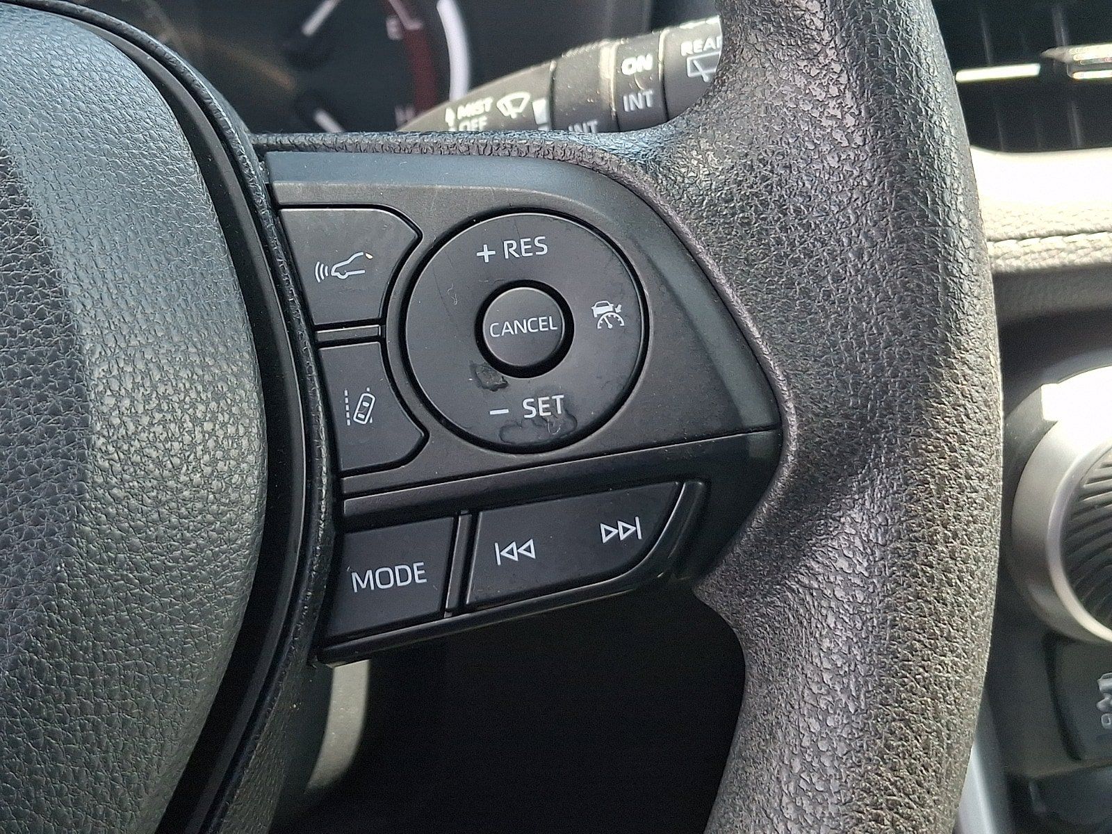 Used 2024 Toyota RAV4 XLE w/ Convenience Package AWD/4WD image 22