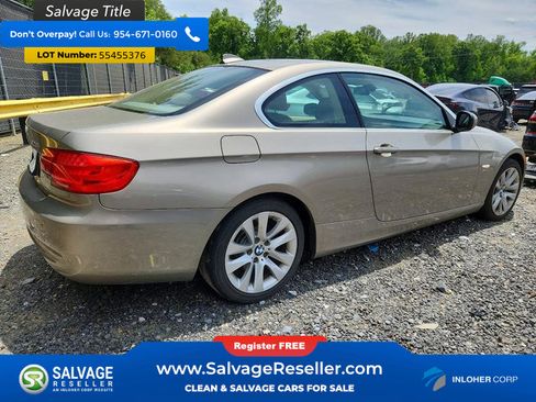 Used 2011 BMW 328i xDrive Coupe AWD/4WD image 4