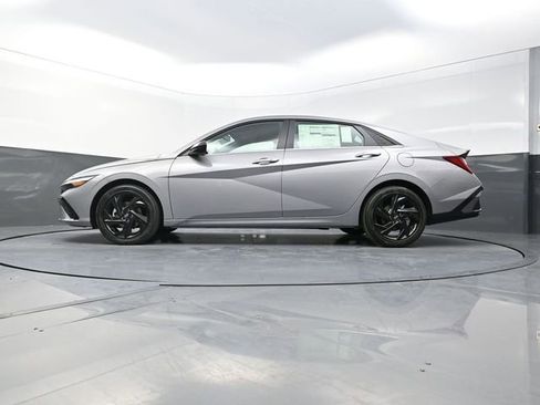 New 2026 Hyundai Elantra SEL Sport Premium FWD image 33