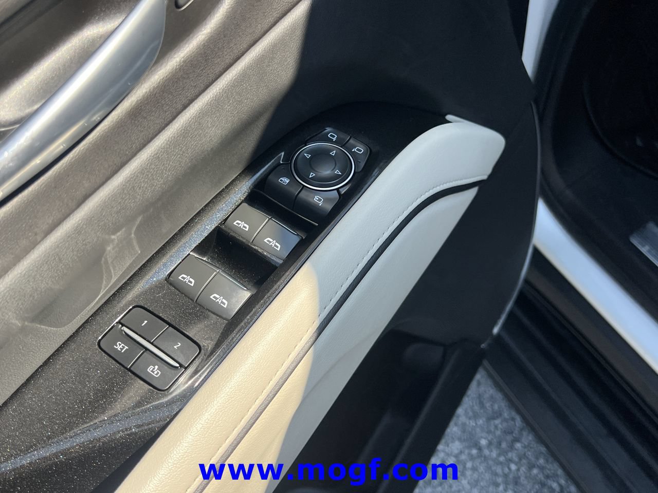 Used 2021 Cadillac Escalade Sport AWD/4WD image 18