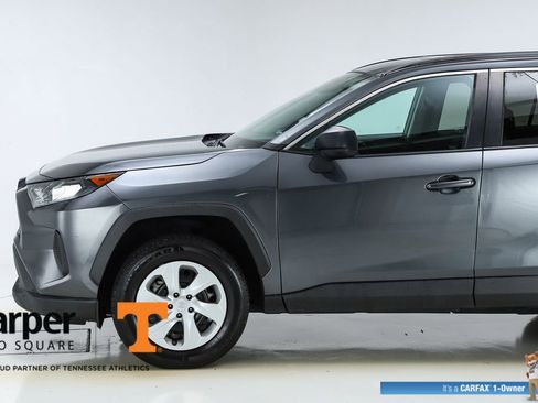 Used 2020 Toyota RAV4 LE image 3