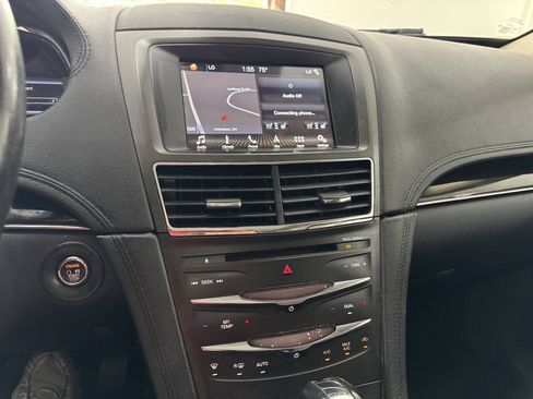 Used 2017 Lincoln MKT FWD image 31