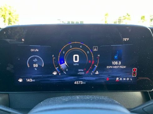 Used 2024 Chevrolet Traverse LT image 12