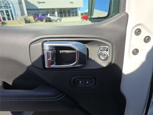 Used 2022 Jeep Wrangler Unlimited Sahara w/ LED Lighting Group image 20