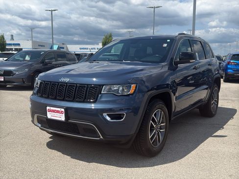 Used 2021 Jeep Grand Cherokee Limited AWD/4WD image 2