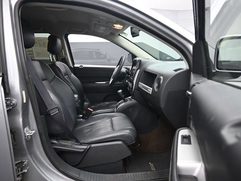 Used 2015 Jeep Compass Limited AWD/4WD image 21