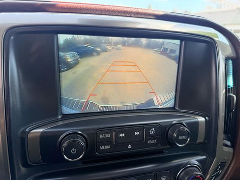 Used 2017 Chevrolet Silverado 2500 High Country w/ Duramax Plus Package image 38