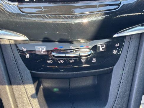 Used 2024 Cadillac XT6 Sport w/ Technology Package image 24