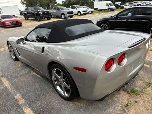 Used 2007 Chevrolet Corvette Convertible RWD image 6