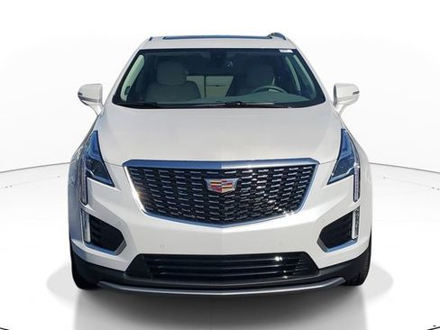 Certified 2025 Cadillac XT5 Premium Luxury w/ LPO, Floor Liner Package FWD image 5