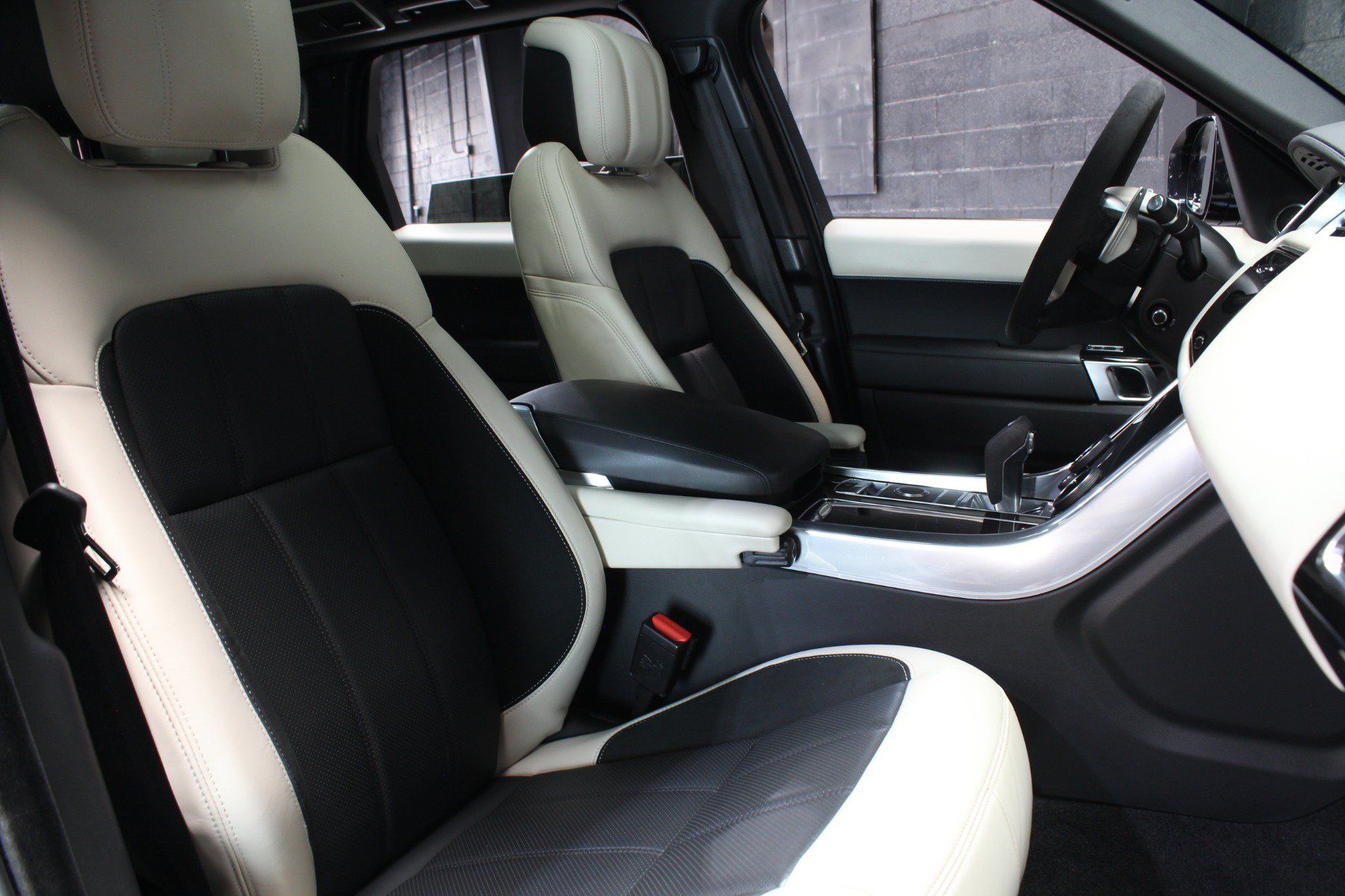 Used 2022 Land Rover Range Rover Sport HST AWD/4WD image 46