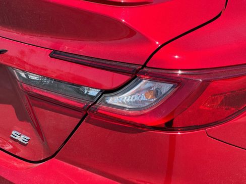 Used 2025 Toyota Camry SE FWD image 25