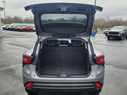 Used 2019 Chevrolet Trax LT w/ LT Convenience Package image 6