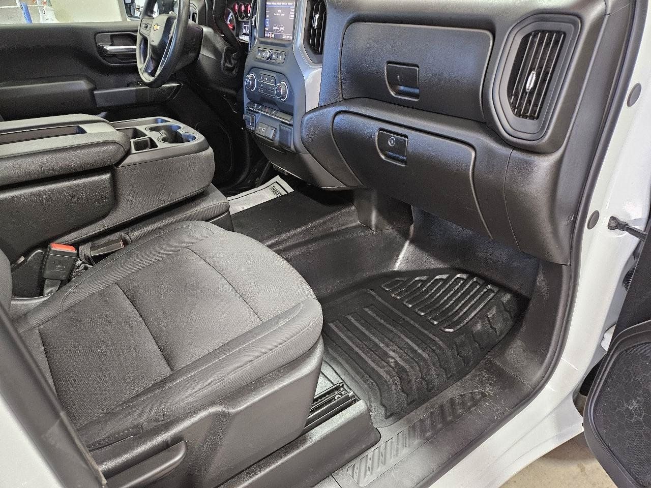 Used 2026 Chevrolet Silverado 3500 W/T AWD/4WD image 19