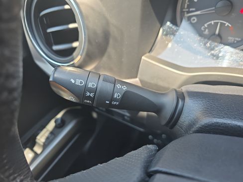 Used 2019 Toyota Tacoma SR5 RWD image 24