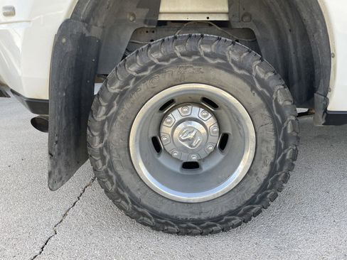 Used 2022 RAM 3500 Tradesman image 33