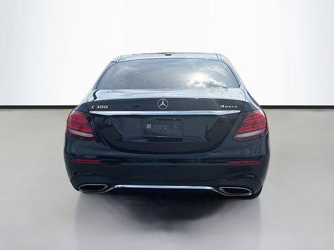 Used 2019 Mercedes-Benz E 300 4MATIC image 4