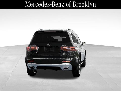 Used 2025 Mercedes-Benz GLB 250 4MATIC image 24
