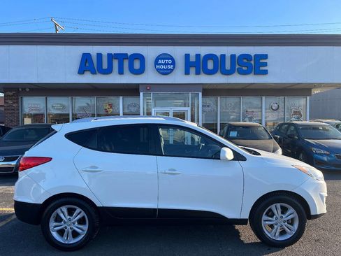 Used 2011 Hyundai Tucson GLS image 9