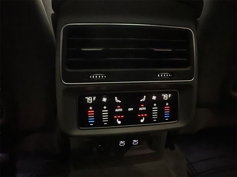 Used 2021 Audi Q7 3.0T Prestige image 16