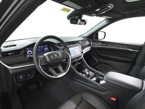 New 2026 Jeep Grand Cherokee Limited image 14