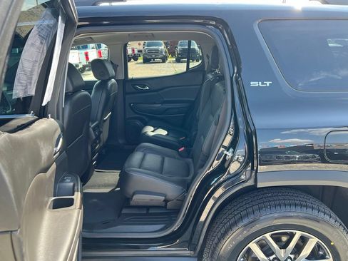 Used 2017 GMC Acadia SLT AWD/4WD image 17