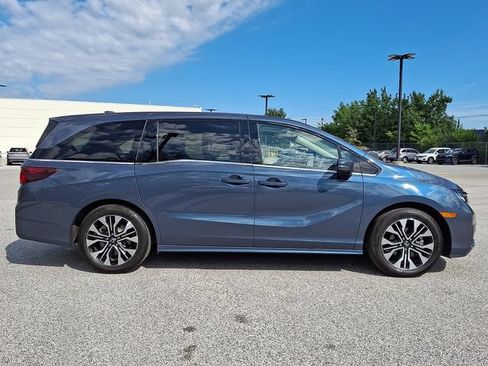 Used 2025 Honda Odyssey Elite image 10