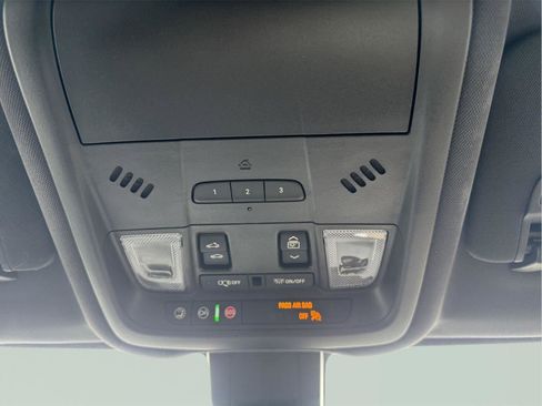 Used 2024 Chevrolet Equinox Premier image 30