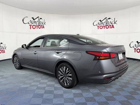 Used 2025 Nissan Altima 2.5 SV FWD image 6