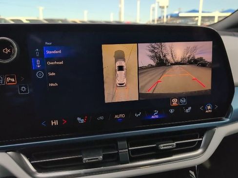 New 2026 Chevrolet Equinox EV LT image 24