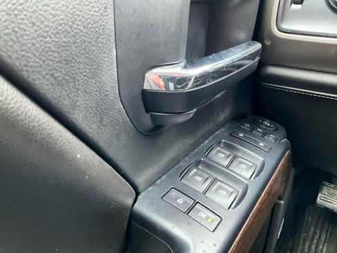 Used 2017 GMC Sierra 1500 Denali AWD/4WD image 19