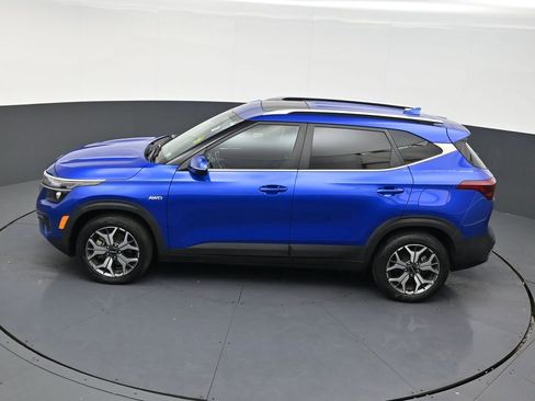 Used 2023 Kia Seltos EX AWD/4WD image 13