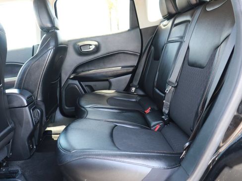 Used 2020 Jeep Compass Latitude FWD image 13