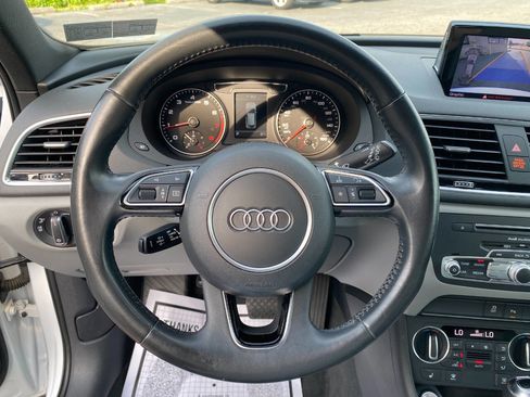Used 2018 Audi Q3 2.0T Premium Plus w/ Premium Plus Package AWD/4WD image 13