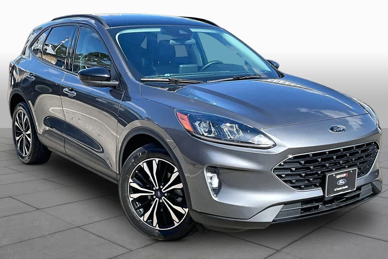 Certified 2022 Ford Escape SEL w/ SEL Stealth AWD Package image 3