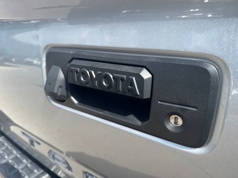 Used 2019 Toyota Tacoma SR image 43