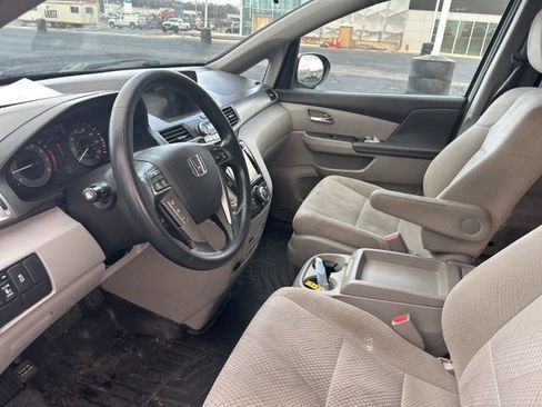 Used 2016 Honda Odyssey SE image 10
