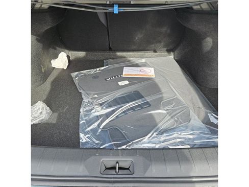 New 2026 Nissan Sentra SR w/ Floor Mat Package FWD image 18