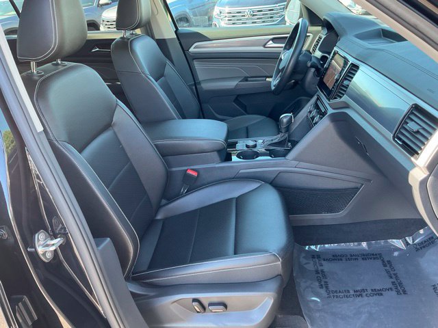 Certified 2023 Volkswagen Atlas SEL R-Line AWD/4WD image 23