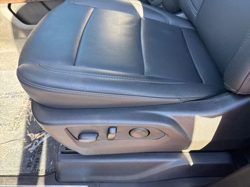 Used 2025 GMC Sierra 3500 SLT w/ SLT Premium Package image 16