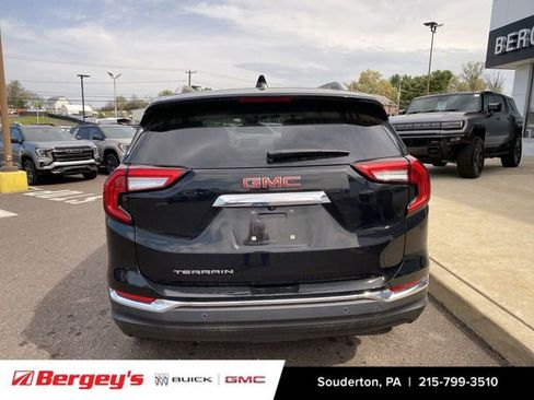 Used 2023 GMC Terrain SLT image 13
