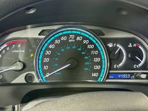 Used 2014 Toyota Venza LE AWD/4WD image 12