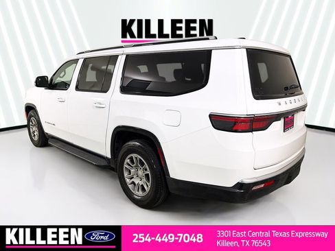 Used 2024 Jeep Wagoneer L 2WD image 6