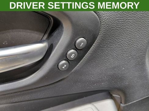 Used 2022 Jeep Cherokee Limited AWD/4WD image 9