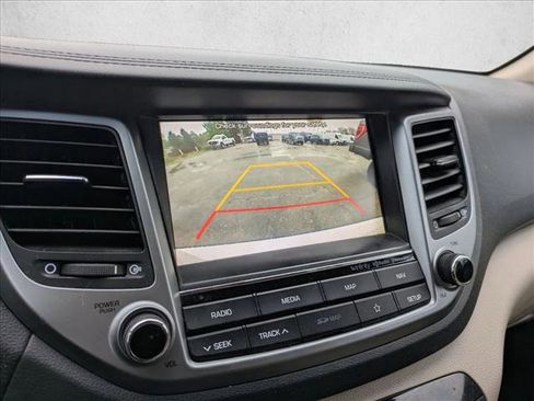 Used 2018 Hyundai Tucson SEL Plus AWD/4WD image 12