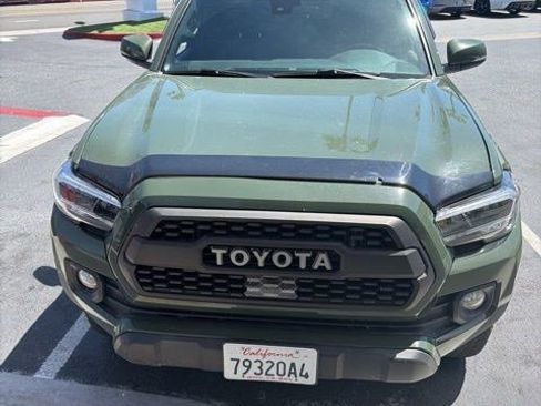 Used 2022 Toyota Tacoma TRD Off-Road w/ Technology Package AWD/4WD image 1