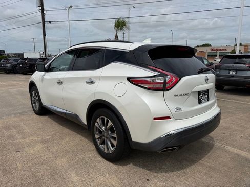 Used 2017 Nissan Murano SV FWD image 3