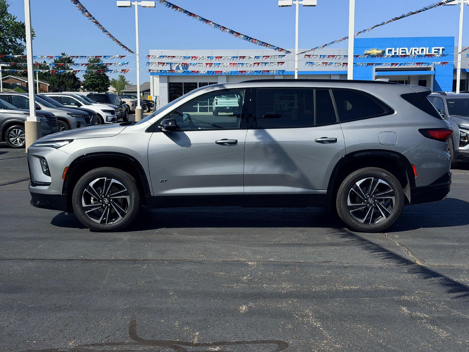 Used 2026 Buick Enclave Sport Touring FWD image 8